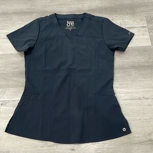 BARCO ONE SCRUB TOP